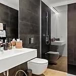 Apartment One Luxury