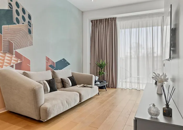 One Luxury * Bükreş