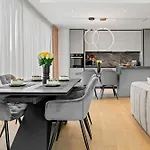 One Luxury アパート ブカレスト