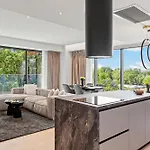 One Luxury ブカレスト