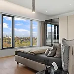 One Luxury *