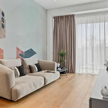 One Luxury * Bucarest