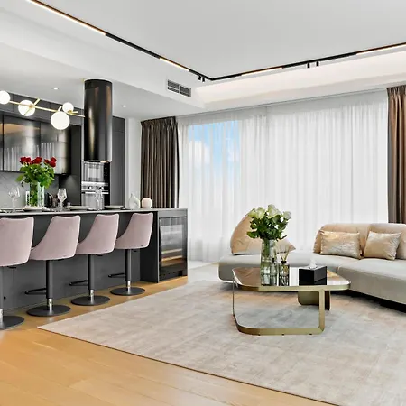 One Luxury *