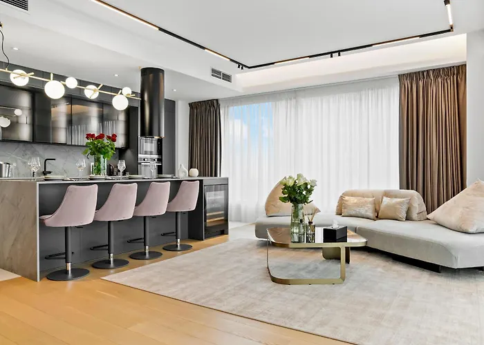 One Luxury *